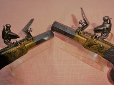 AP489 - Paire de pistolets de voyage