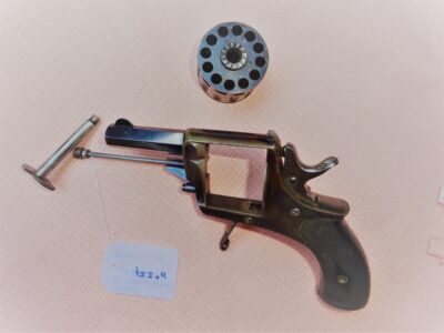 AP619 - Revolver LE FRACASSANT