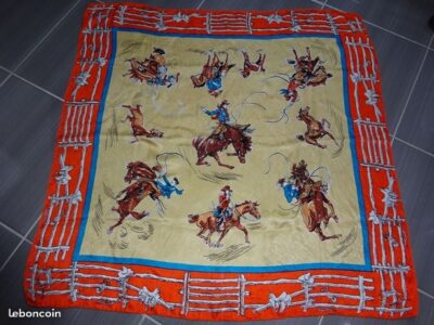 AM294 - Foulard en soie