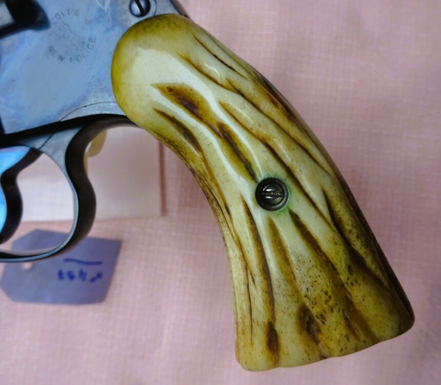 AP669 - REVOLVER COLT NEW POLICE – Image 4