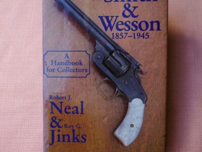 AM511 - LIVRE SMITH & WESSON
