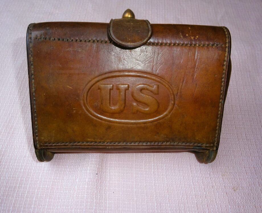 AM533 - CARTOUCHIERE US