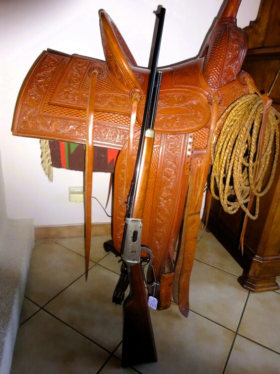 AE305 - WINCHESTER COMMEMORATIVE