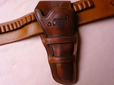 AM539 - CEINTURE D'ARMES